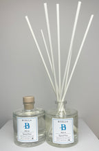 Load image into Gallery viewer, Buella Life Reed Diffuser No1 Fig &amp; Sorrell
